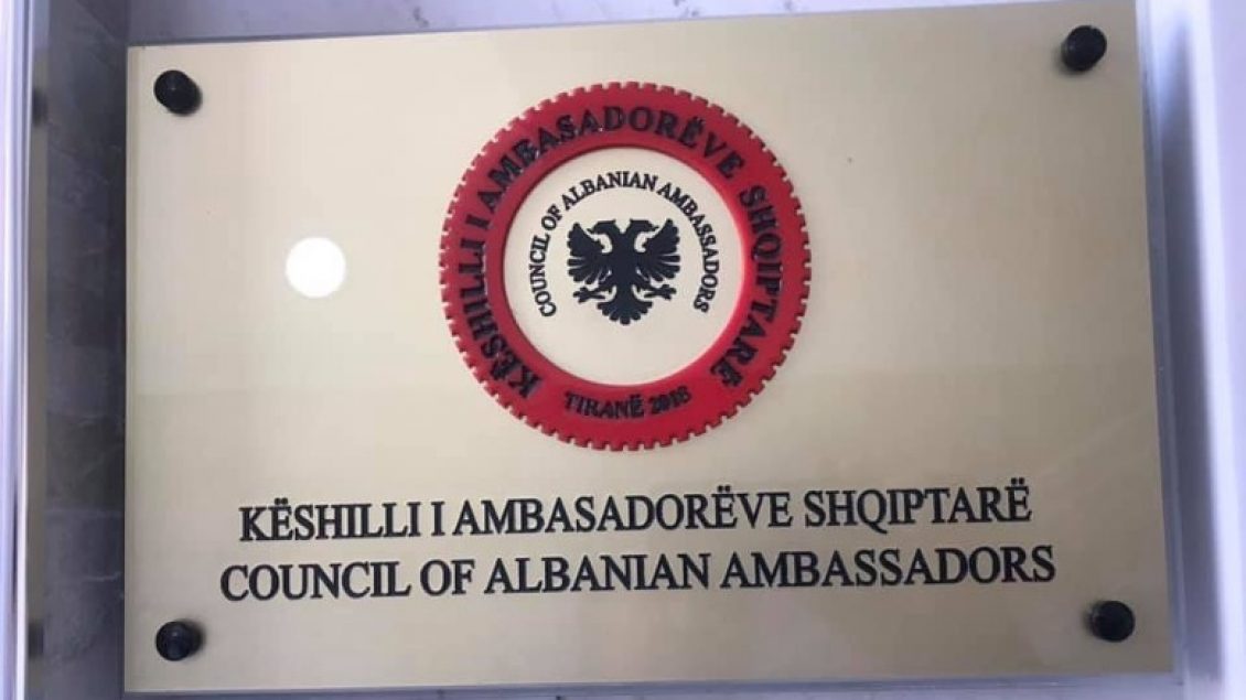 keshilli-i-ambasadoreve-shqiptare-uron-per-liberalizimin-e-vizave:-republika-e-kosoves,-shembull-i-demokracise-per-mbare-rajonin