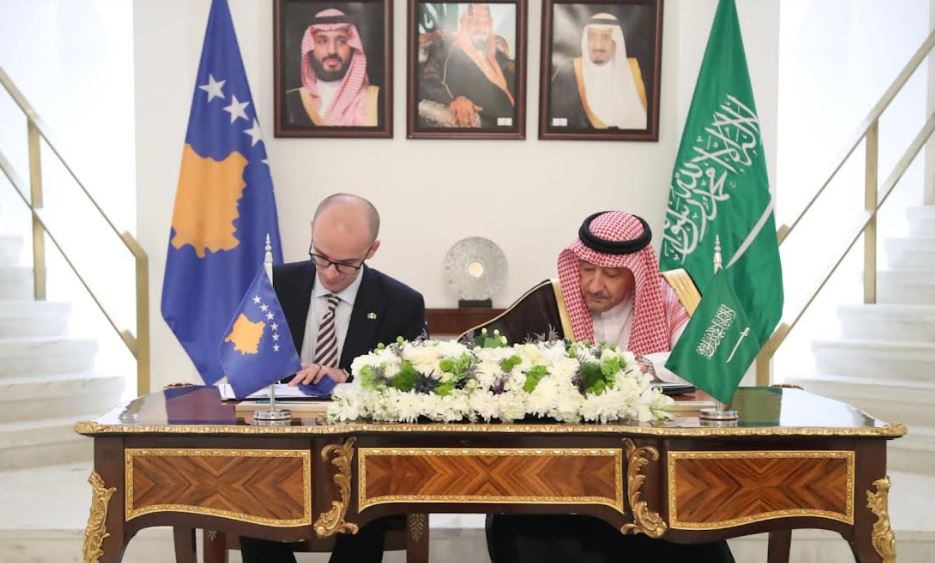 diplomatet-dhe-zyrtaret-kosovare-mund-te-udhetojne-pa-viza-ne-arabine-saudite