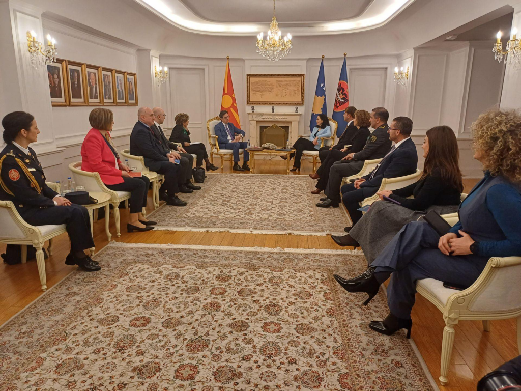 osmani-takohet-me-presidentin-e-maqedonise-se-veriut,-stevo-pendarovski