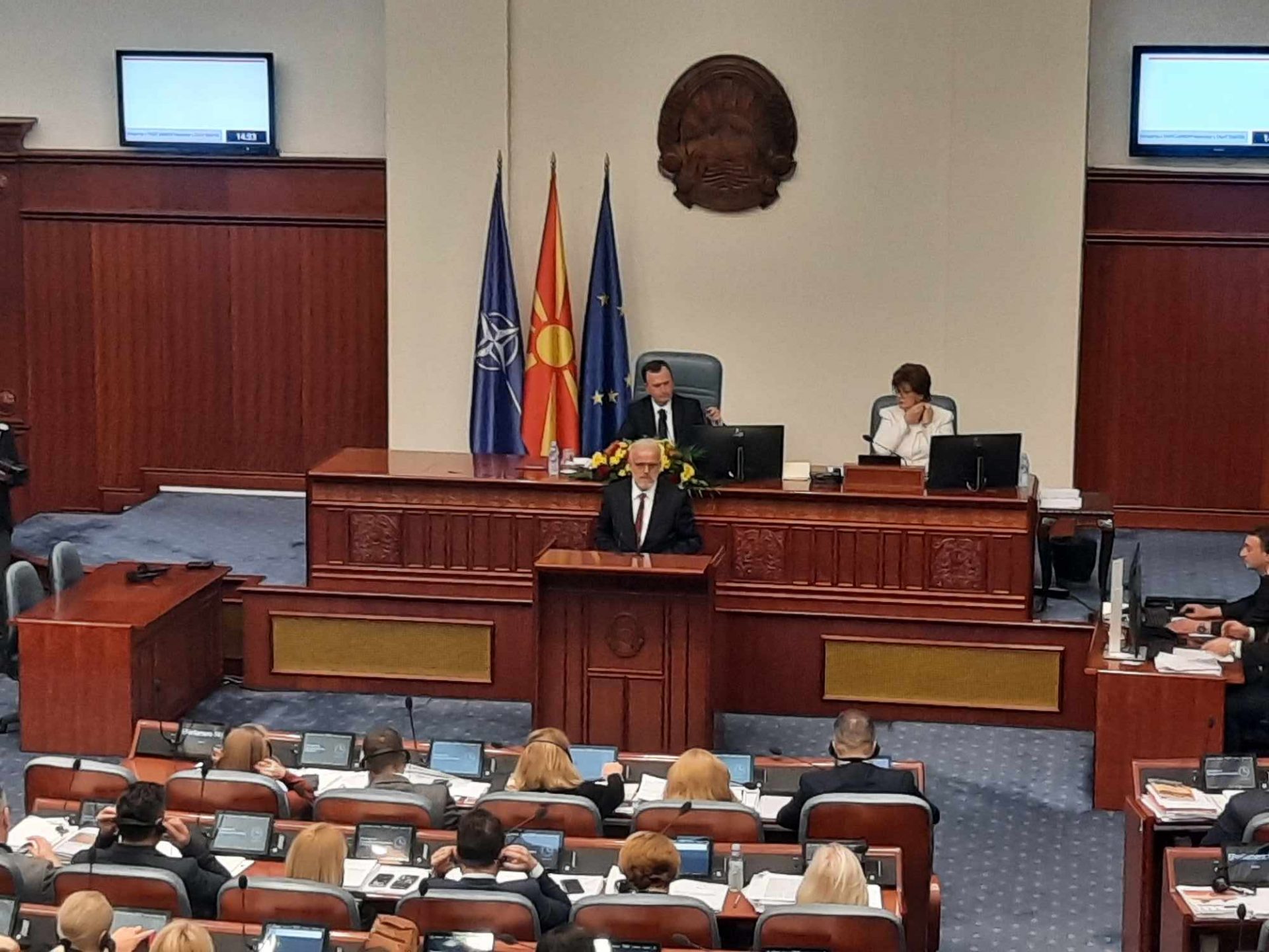 kush-jane-deputetet-shqiptare-qe-nuk-e-votojne-kryeministrin-e-pare-shqiptar-ne-maqedoni?