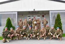 zv/komandanti-i-kfor-it-vizitoi-kontingjentin-armen-ne-aeroportin-ushtarak