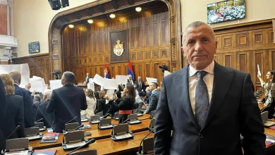 parlamenti-serb-nuk-e-perkrah-kerkesen-e-kamberit-per-komision-te-posacem-per-vdekjen-e-135-shqiptareve-ne-armaten-jugosllave
