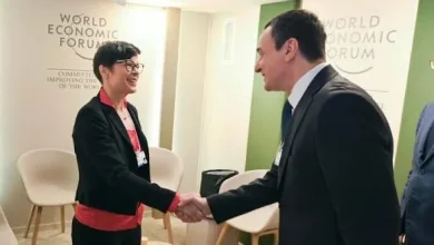 kurti-pret-neser-ne-takim-komisioneren-e-bashkimit-evropian-per-zgjerim,-marta-kos