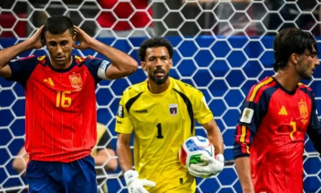 spanja-zhgenjen-ne-ndeshjen-e-pare,-cape-verde-siguron-piken-e-pare-historike