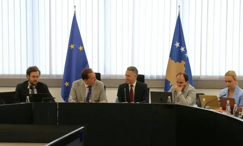 be-ja-dhe-kosova-mbajne-takimin-e-pare-te-komitetit-per-reforma-dhe-rritje