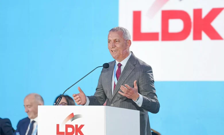 quni-apelon-per-pajtimin-e-abdixhikut-me-muhaxherin-e-ahmetin:-eshte-koha-e-afrimit-te-njeri-tjetrit-dhe-jo-e-largimit