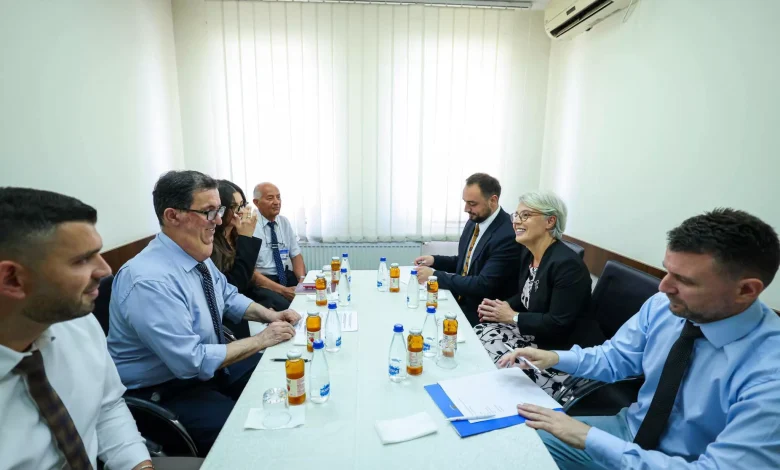 gervalla-viziton-gjykaten-themelore-ne-prishtine-–-degen-ne-drenas:-nuk-ka-republike-te-forte-pa-drejtesi-funksionale