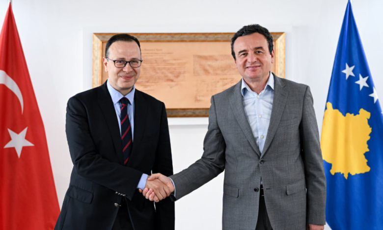 kurti-falenderon-ambasadorin-turk-ne-takimin-lamtumires:-turqia,-partnere-dhe-aleate-e-rendesishme-e-kosoves