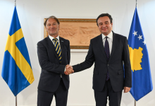 kurti-falenderon-ambasadorin-suedez-ne-perfundim-te-mandatit:-suedia-ka-qene-prane-kosoves-ne-ditet-me-te-veshtira