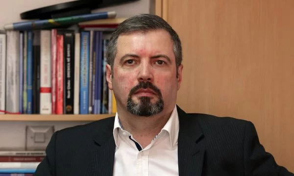 bajrami-i-reagon-vuciqit:-s’mund-te-kete-dialog-te-besueshem-nese-njera-pale-ka-pretendime-territoriale