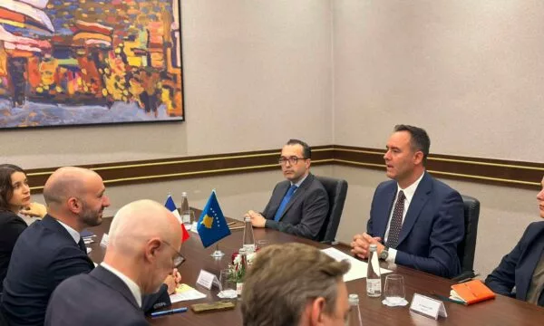 ministri-francez-ne-kosove,-mpjd-njofton-per-marreveshjet-qe-do-te-nenshkruhen