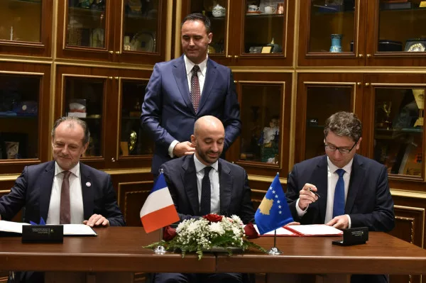 kosova-siguron-kredi-prej-60-milione-eurosh-per-fshatin-olimpik-te-lojerave-mesdhetare-2030