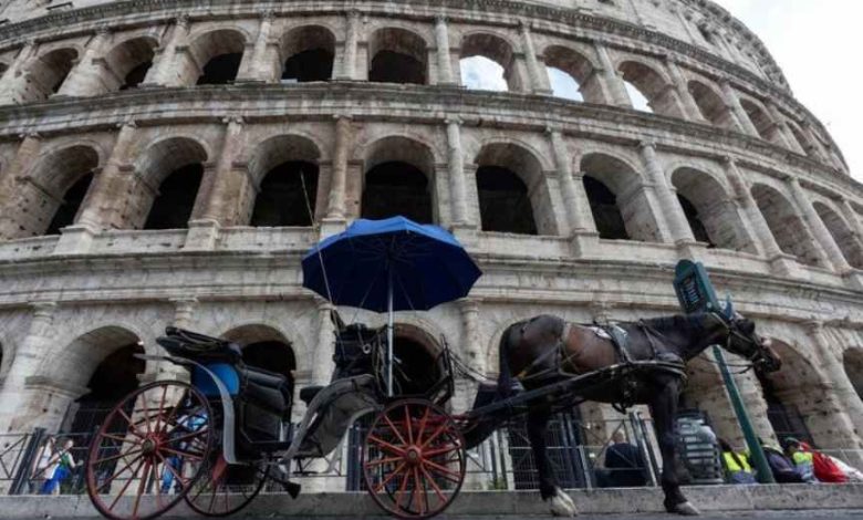 fundi-i-tradites-ne-itali?-kerkohet-ndalimi-i-karrocave-me-kuaj