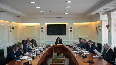 para-seances-se-6-gushtit,-haxhiu-sot-ne-takim-me-perfaqesuesit-e-partive-politike