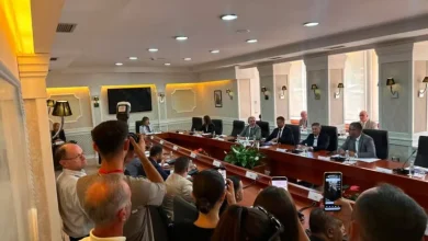 haxhiu-pret-ne-nje-takim-perfaqesuesit-e-partive-politike-per-seancen-konstituive