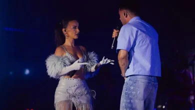 yll-limani-dhe-rina-balaj-“kapen-mat”-ne-plazh,-fotoja-virale-qe-po-tranon-rrjetin