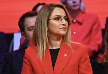deputetja-e-vv-se-i-kujton-pdk-se:-dikur-e-bllokonit-kuvendin-me-flora-brovinen!