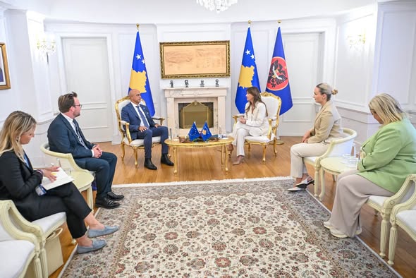 haxhiu-pret-shefin-e-ri-te-eulex-it,-e-gatishme-per-vazhdimin-e-bashkepunimit-ne-sundimin-e-ligjit