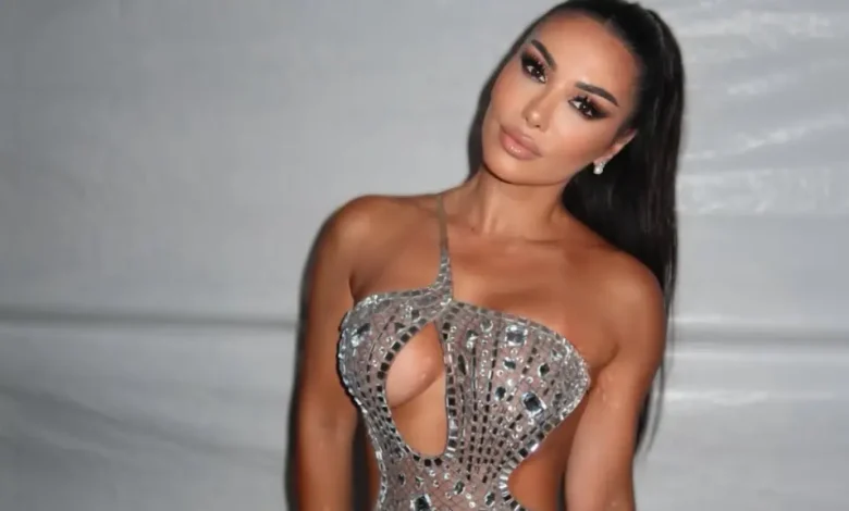soni-‘ndez’-rrjetin,-ekspozon-trupin-ne-bikini