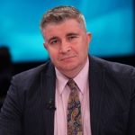 kur-absurdi-i-shtetit-bektashi-behet-normalitet:-deliri-mesjetar-i-nje-republike-te-marre-peng