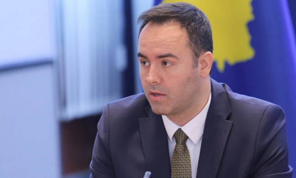 konjufca-uron-sadikun-per-medaljen-e-arte:-moment-krenarie-per-kosoven