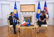 ambasadori-italian-diskuton-me-haxhiun-per-krijimin-e-institucioneve