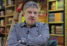 a-ka-ore-me-cinike?-–-bota-serbe-nderon-gjenocidalin-mladic,-luftetaret-e-lirise-e-aleatet-e-nato’se-po-kriminalizohen