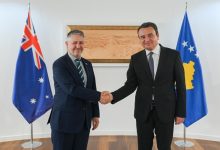 kurti-takon-ambasadorin-e-ri-te-australise,-flasin-per-bashkepunimin-dhe-rajonin