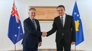 kurti-takon-ambasadorin-e-ri-te-australise,-flasin-per-bashkepunimin-dhe-rajonin