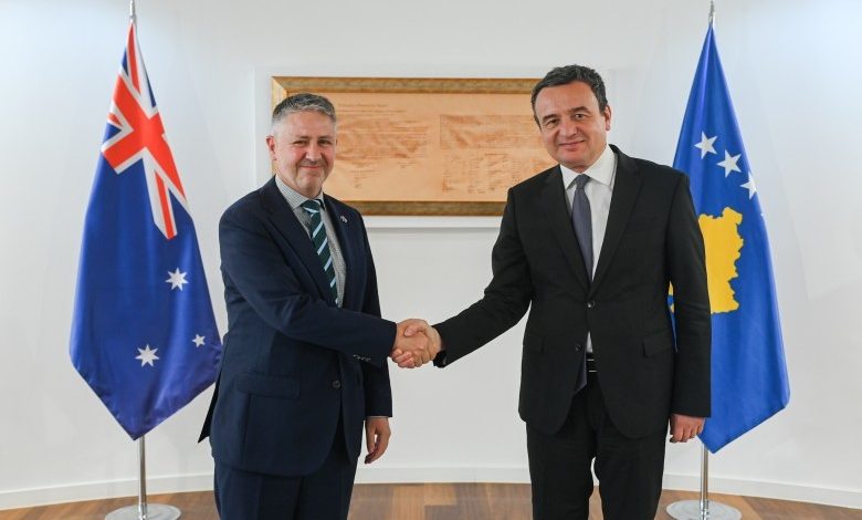 kurti-takon-ambasadorin-e-ri-te-australise,-flasin-per-bashkepunimin-dhe-rajonin