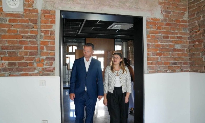 bogujevci-viziton-restaurimet-ne-mitrovice:-qyteti-me-potencial-per-turizem
