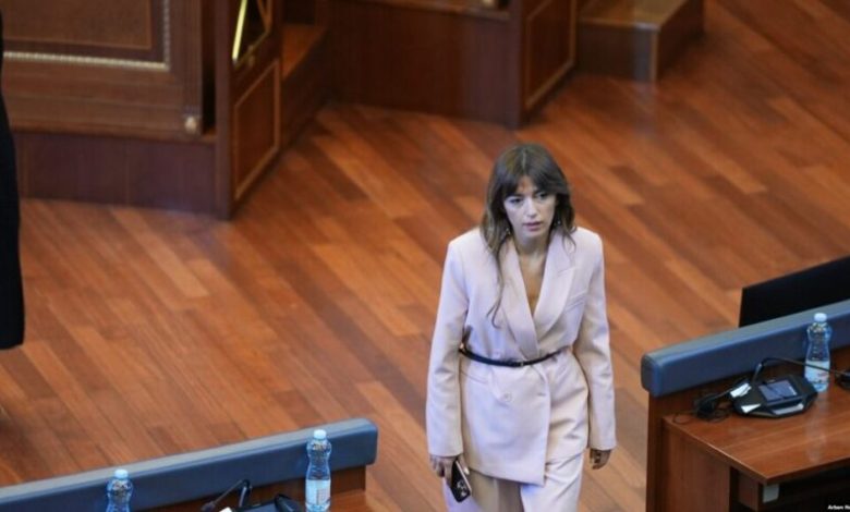 albulena-haxhiu-rizgjidhet-kryetare-e-kuvendit-te-kosoves