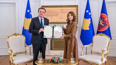 ud.-presidentja-albulena-haxhiu-cakton-albin-kurtin-mandatar-per-formimin-e-qeverise