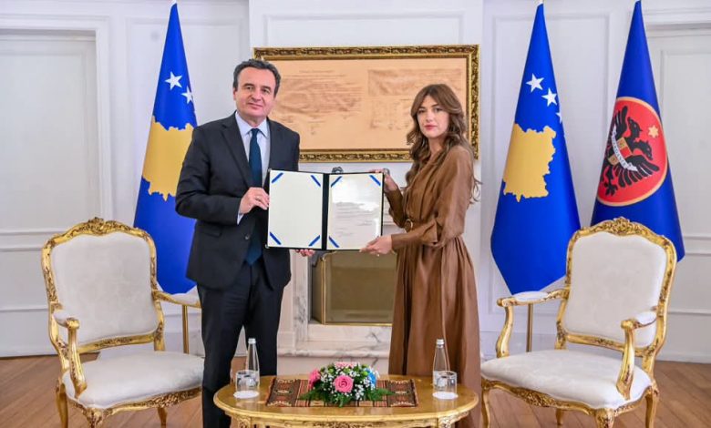ud.-presidentja-albulena-haxhiu-cakton-albin-kurtin-mandatar-per-formimin-e-qeverise