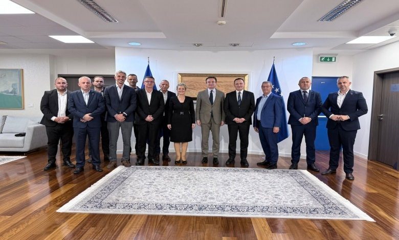 kurti:-per-qeverine-e-kosoves-mbeshtetja-per-shqiptaret-e-presheves,-bujanocit-dhe-medvegjes-mbetet-zotim-i-vazhdueshem