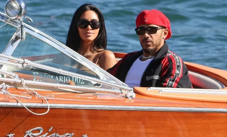 kim-kardashian-dhe-lewis-hamilton:-nje-shetitje-magjike-me-varke-ne-liqenin-e-komos