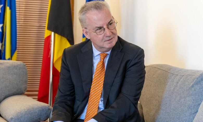 schuebel:-vazhdojme-te-qendrojme-perkrah-kosoves