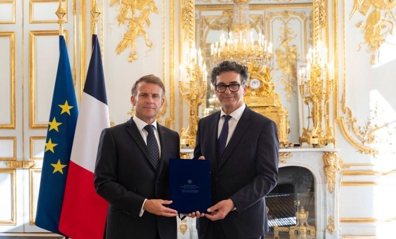 ambasadori-i-kosoves-ne-france-i-dorezon-kredencialet-presidentit-macron