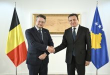kurti-takon-ambasadorin-e-ri-te-belgjikes