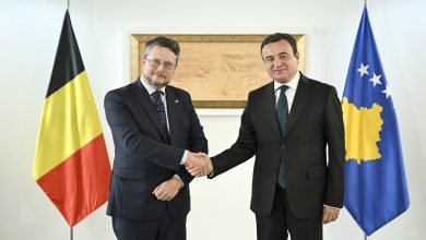 kurti-takon-ambasadorin-e-ri-te-belgjikes