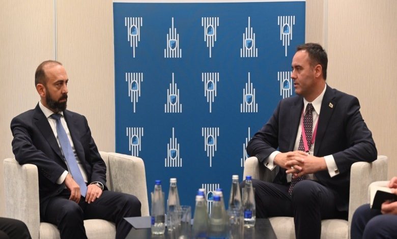 konjufca-takon-ministrin-e-jashtem-te-armenise-ne-forumin-e-varshaves