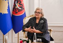 presidentja-shiroka-pula-pranon-letra-urimi-nga-mbreti-i-suedise-dhe-presidentet-e-hungarise-dhe-letonise