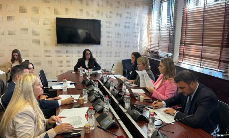 komisioni-per-integrim-evropian-miraton-planin-e-aktiviteteve-per-vjeshten,-paralajmerohen-takime-me-zyrtare-te-be-se
