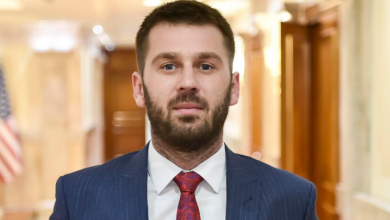 kerceli:-ligji-per-specialen-te-punohet-nga-te-gjitha-partite,-nderhyrjet-politike-mund-ta-demtojne-procesin