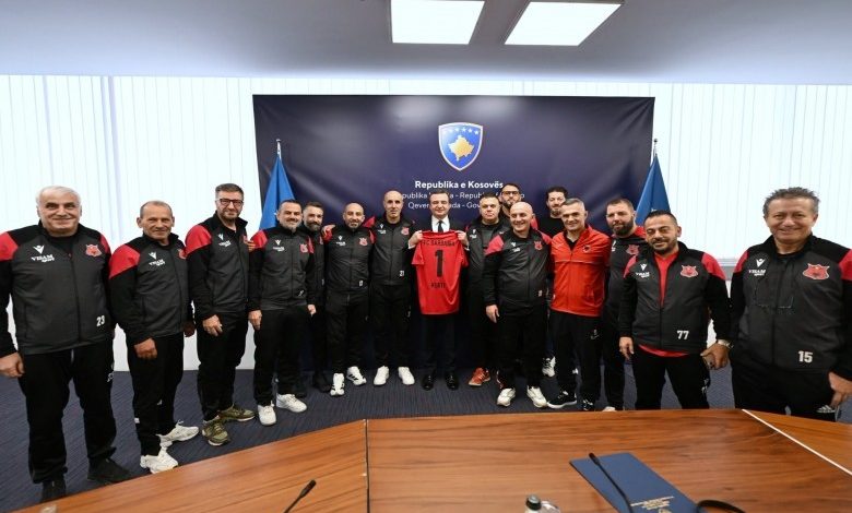 kurti-pret-delegacionin-e-fc-dardania-basel