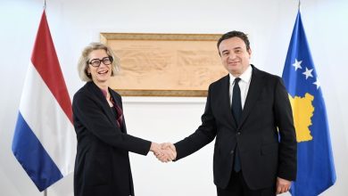 kurti-takon-ambasadoren-e-re-te-holandes,-diskutojne-per-zgjerimin-e-bashkepunimit