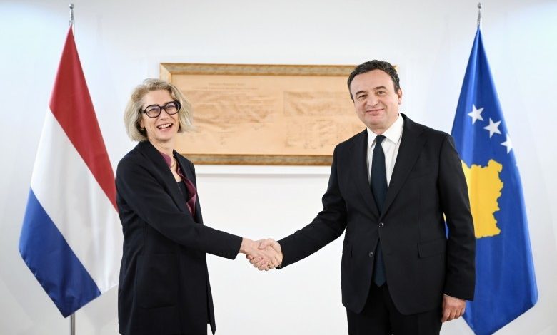 kurti-takon-ambasadoren-e-re-te-holandes,-diskutojne-per-zgjerimin-e-bashkepunimit